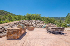 Ski and Ride Mountain Haus - Hot Tub, Fire Pit, Game Room & Deck